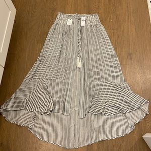 American Eagle linear skirt